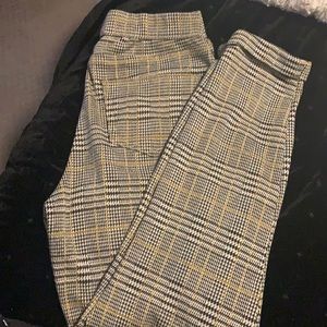 Cute plaid Sky & Sparrow pants. Very good for spring, light material